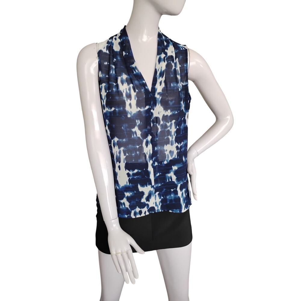 Rose & Olive Blouse Size Small Blue and White Abstract Pattern Sleeveless